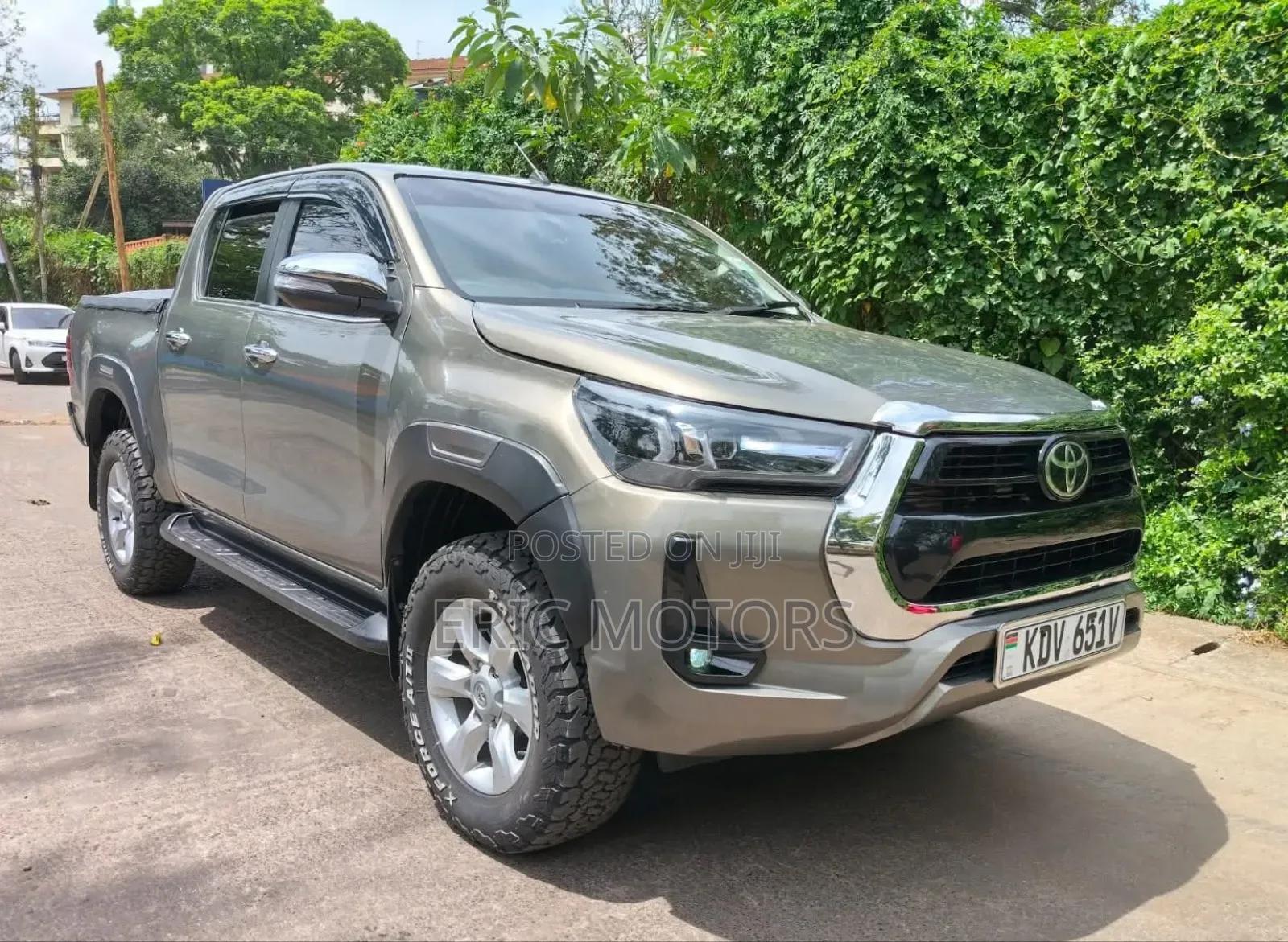 Toyota Hilux 2021 Green