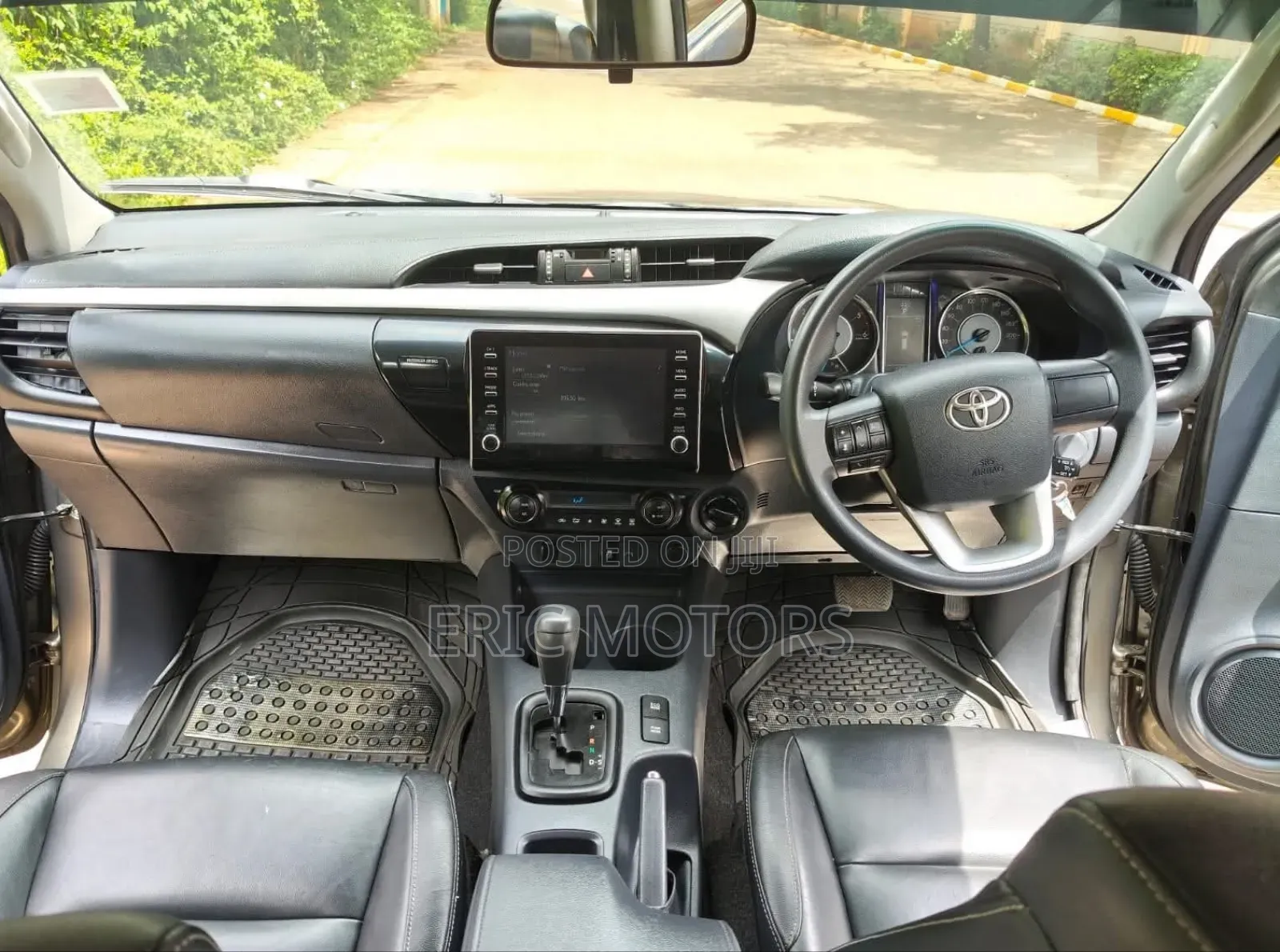Toyota Hilux 2021 Green
