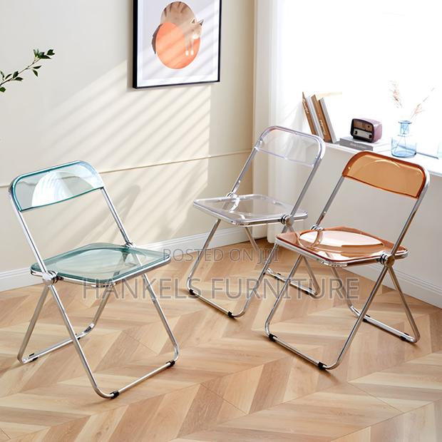 Foldable Acrylic Chair – Stylish Transparent Chair