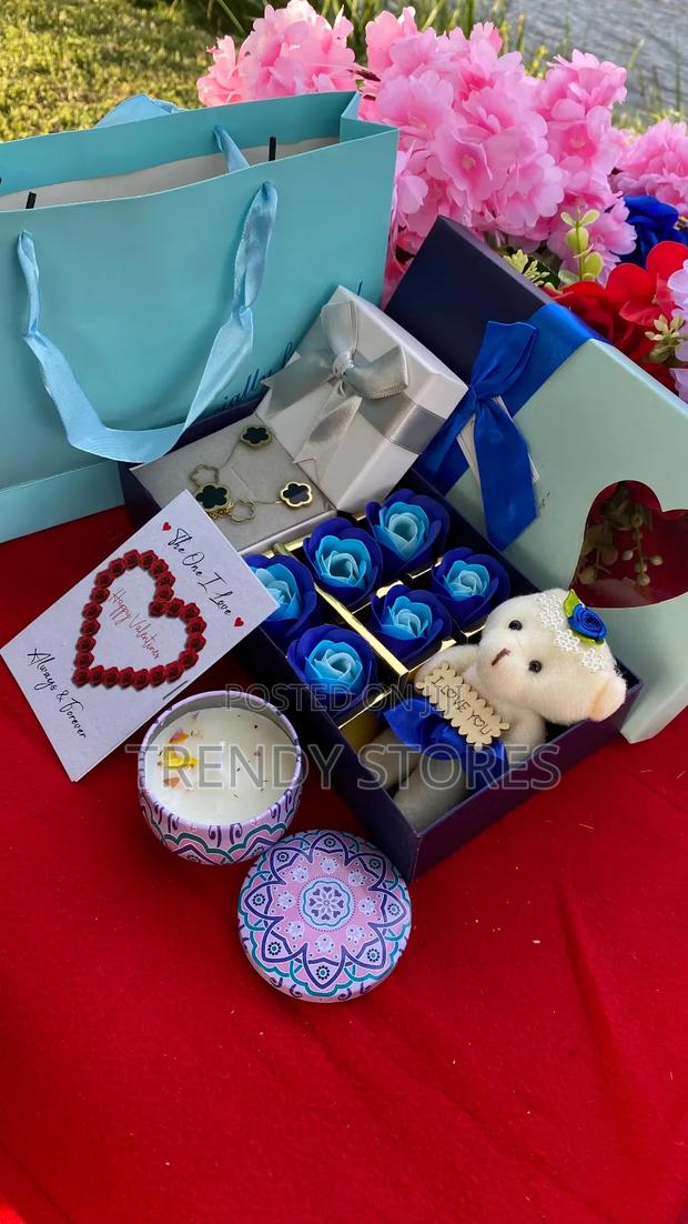 Ladies Valentine's Gift Set - main view