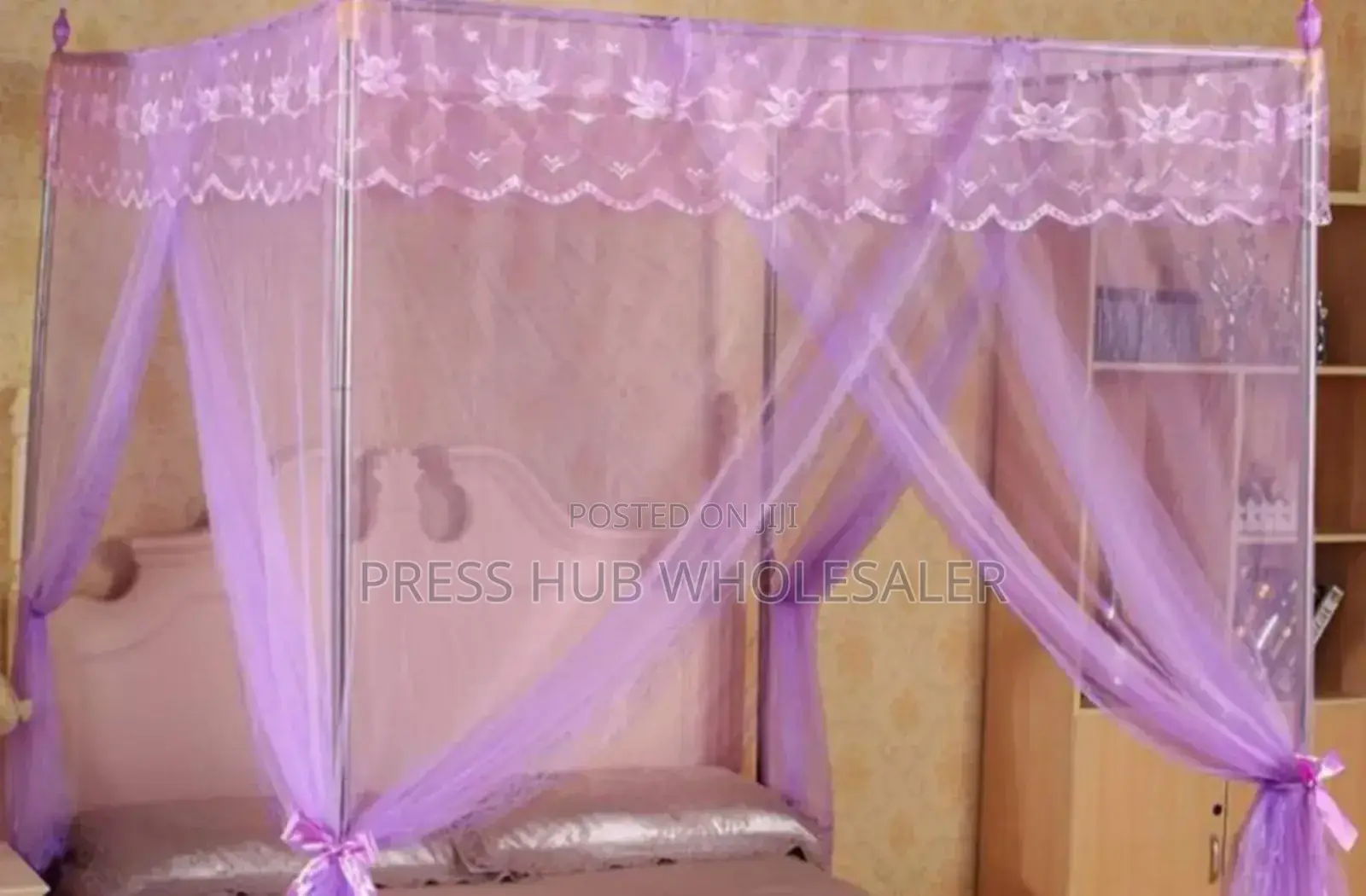 Four-Stand Mosquito Net Bed Canopy 