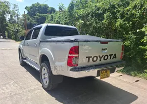 Toyota Hilux 2008 Silver