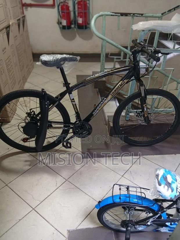 26" Mountain Bike With 21-Speed Gears 
