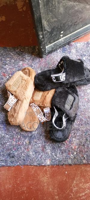 Fluffy Sandals - thumbnail 2