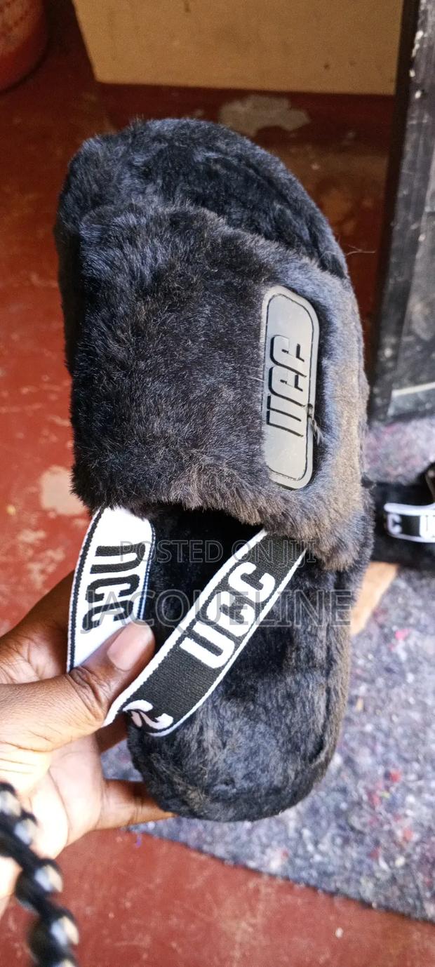 Fluffy Sandals - thumbnail 3