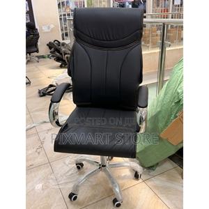 Ergonomic High-Back Executive Leather Office Chair With Padded Armrest - thumbnail 2