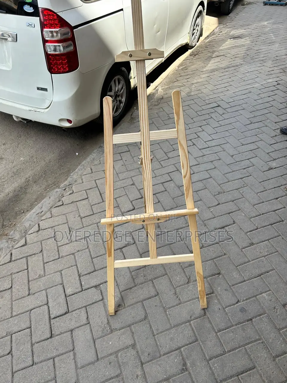Whiteboard Easel**Wooden Multi-Use Stand