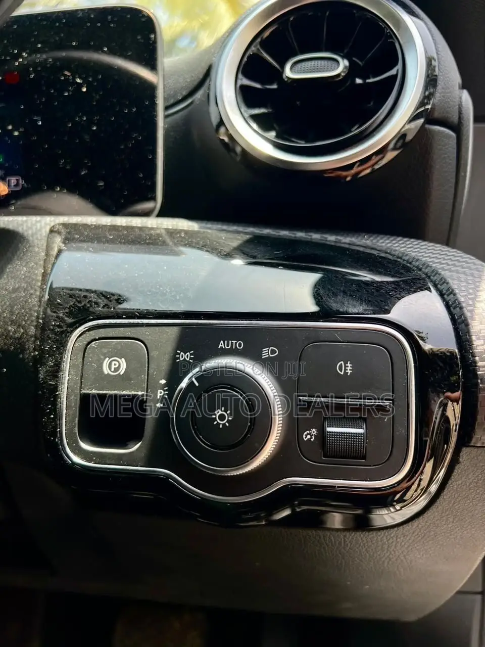 Toyota Sienta 2020