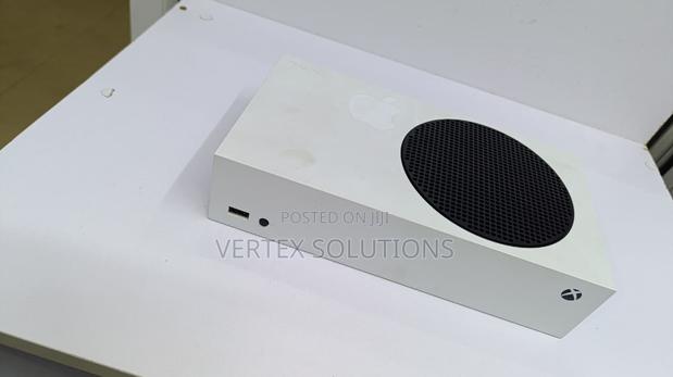 Xbox X Series - main view