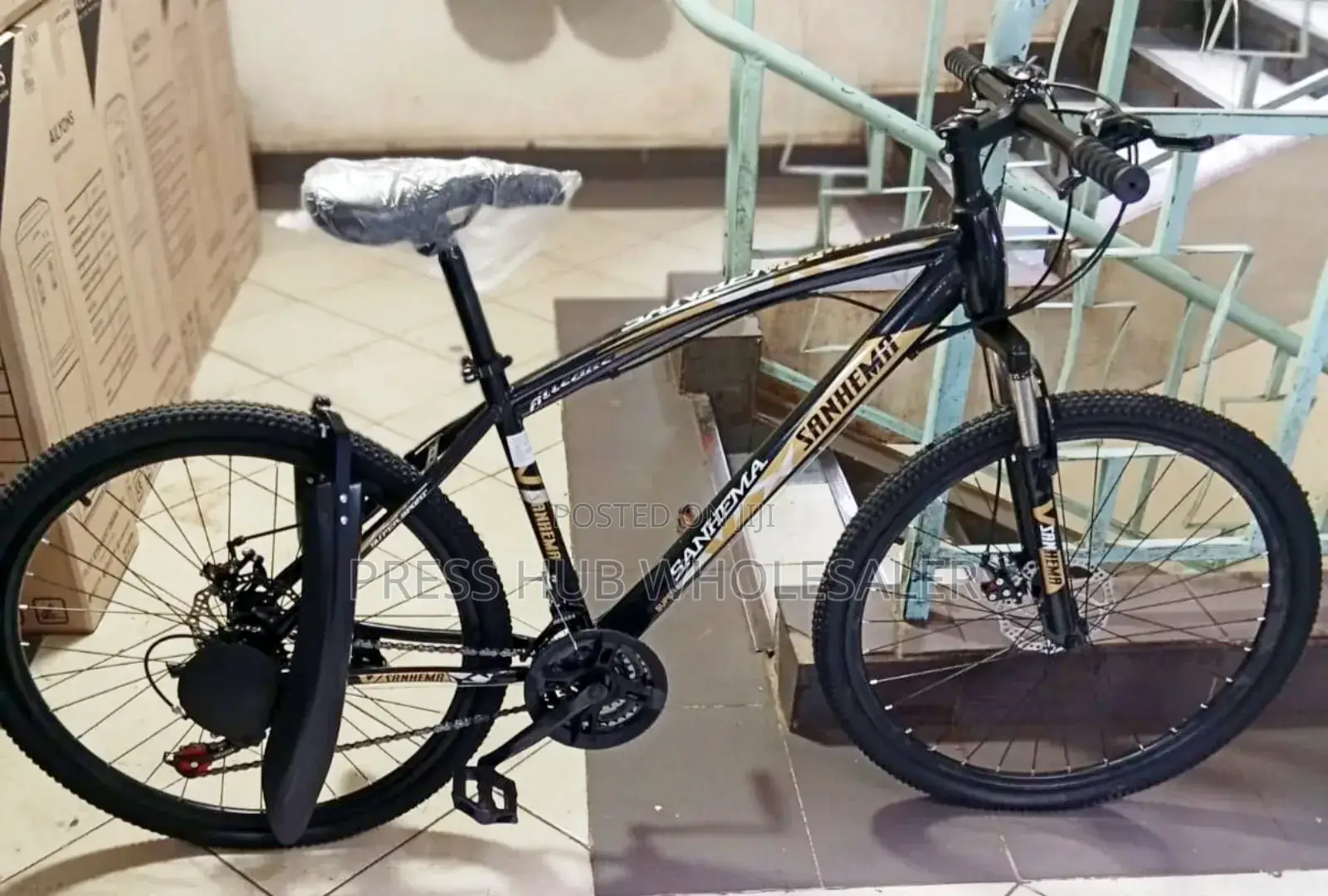 Sanhema 26" Mountain Bike" .