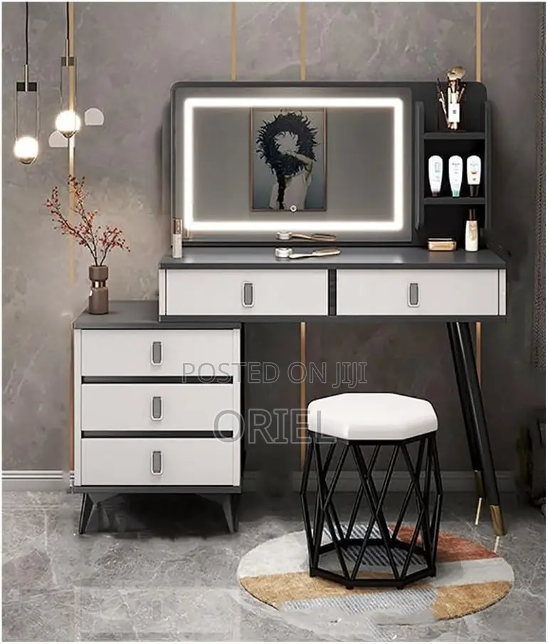 Dressing Home Table; Aura Vanity Modern Dresser