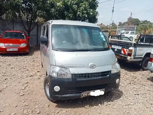 Toyota TownAce 2010 Silver