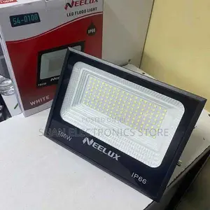High-Efficiency Ip66 Dusk to Dawn High Power Solar Flood Light 100w