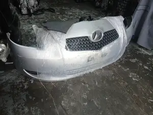Toyota Vitz Ksp90 Nosecut 2005–2010 Original Ex-Japan