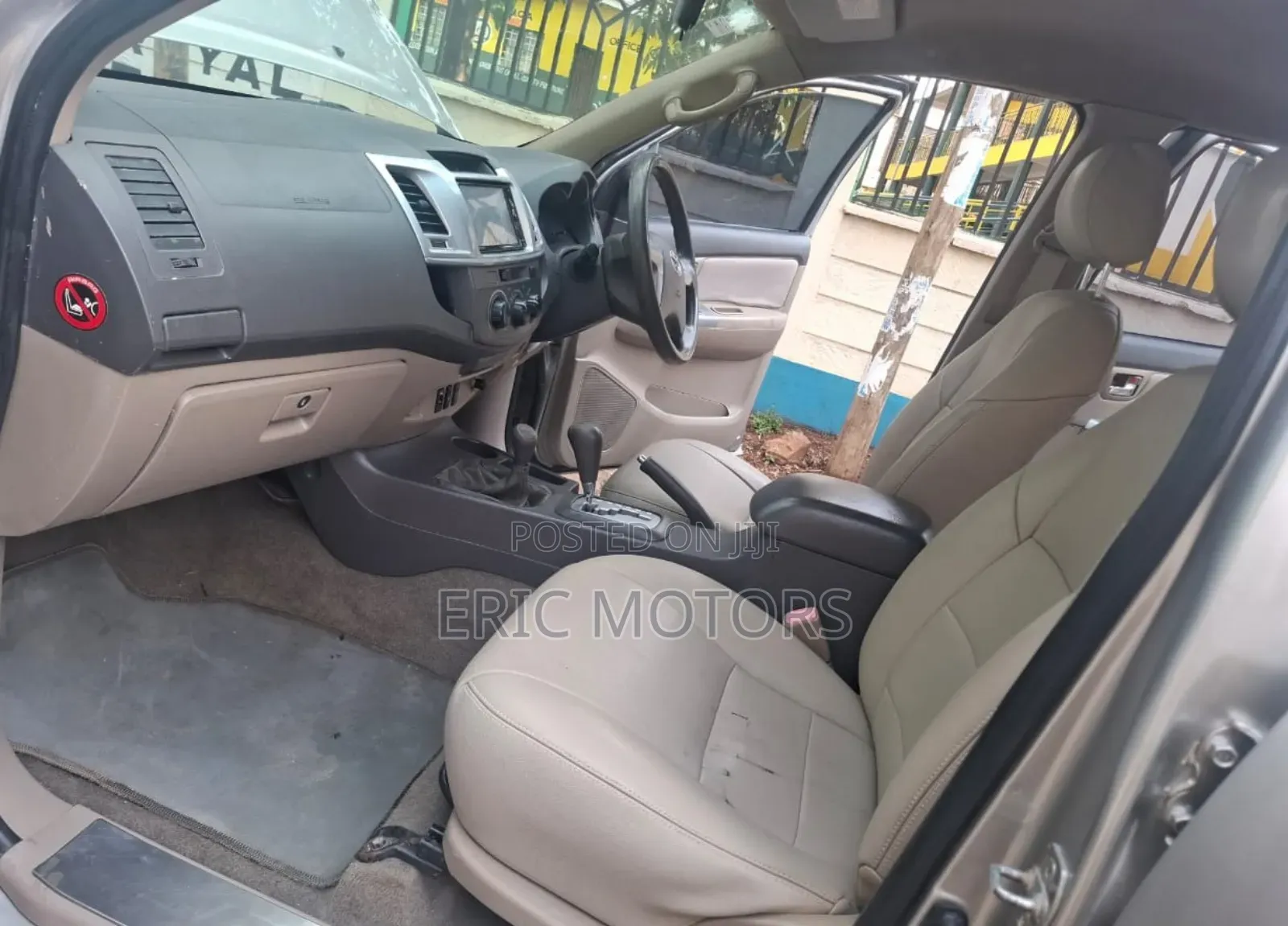 Toyota Fortuner 2010 Silver