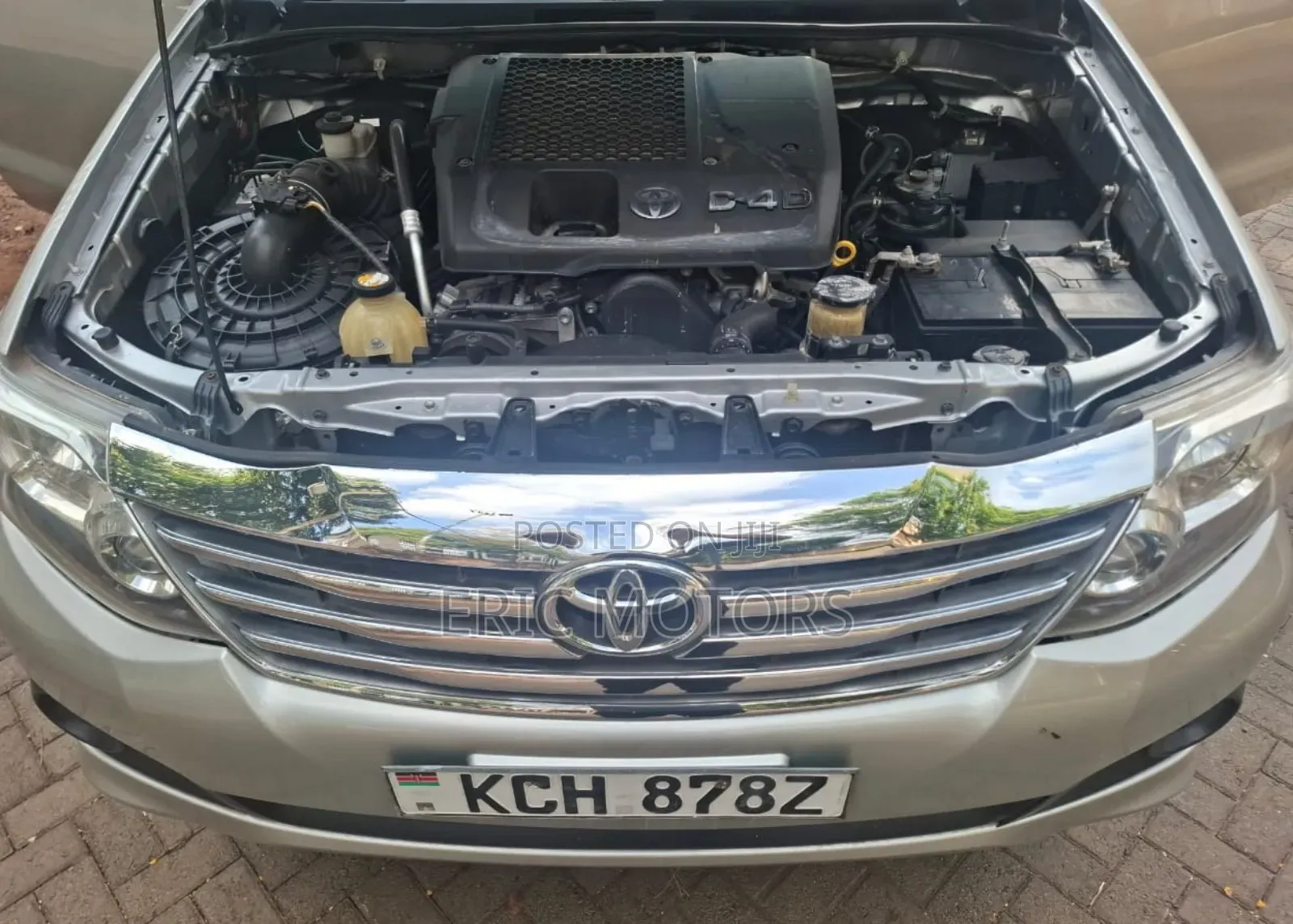Toyota Fortuner 2010 Silver