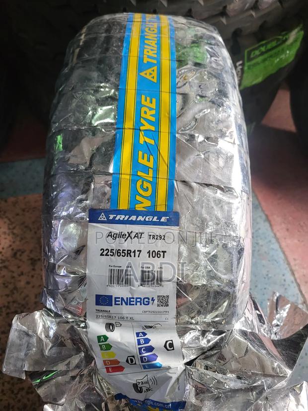 225/65r17 Triangle a/T - main view