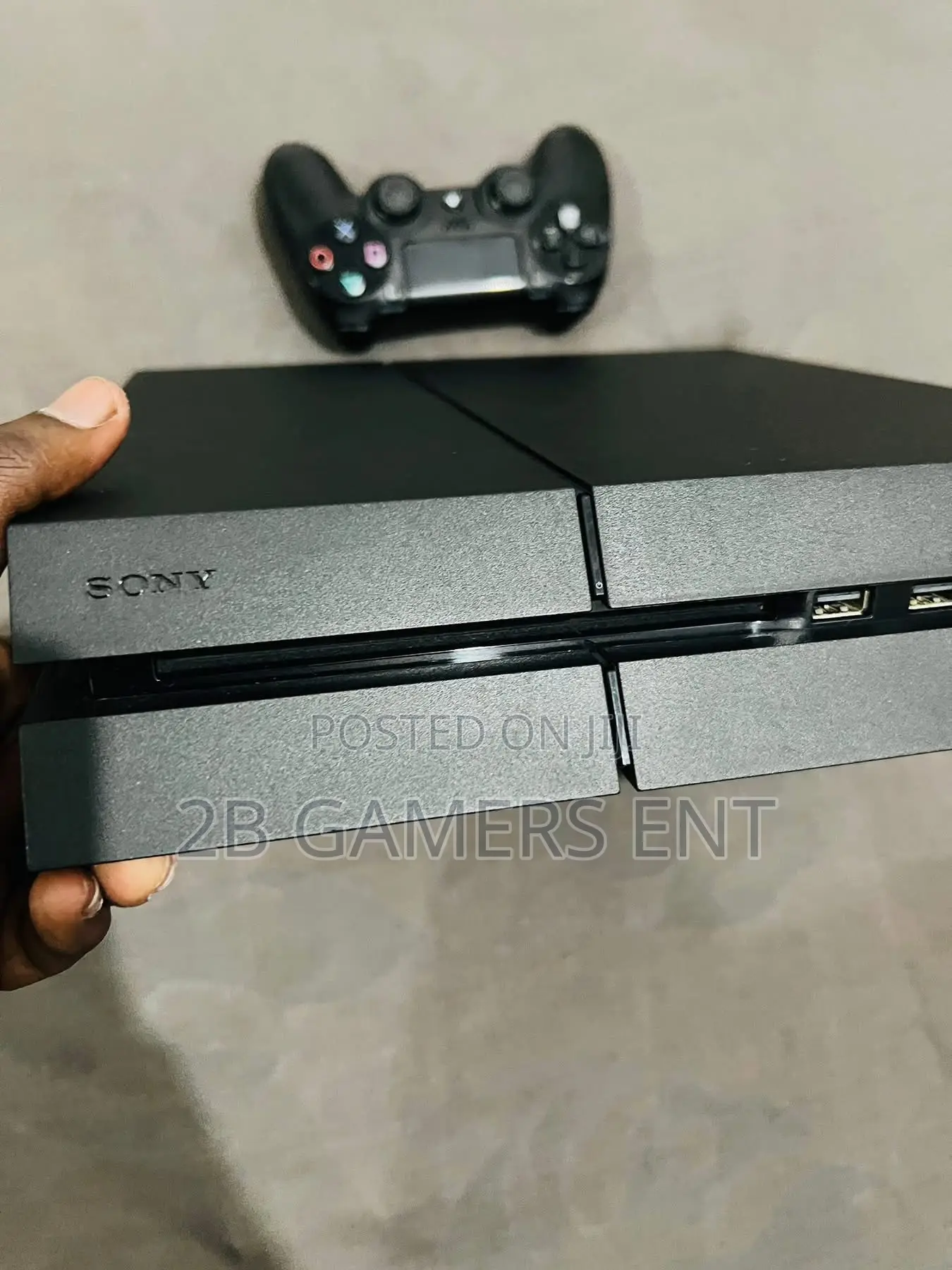 1tb Standard Ps4 Chipped, 18 Games
