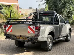 Isuzu D-MAX 2019 Burgundy