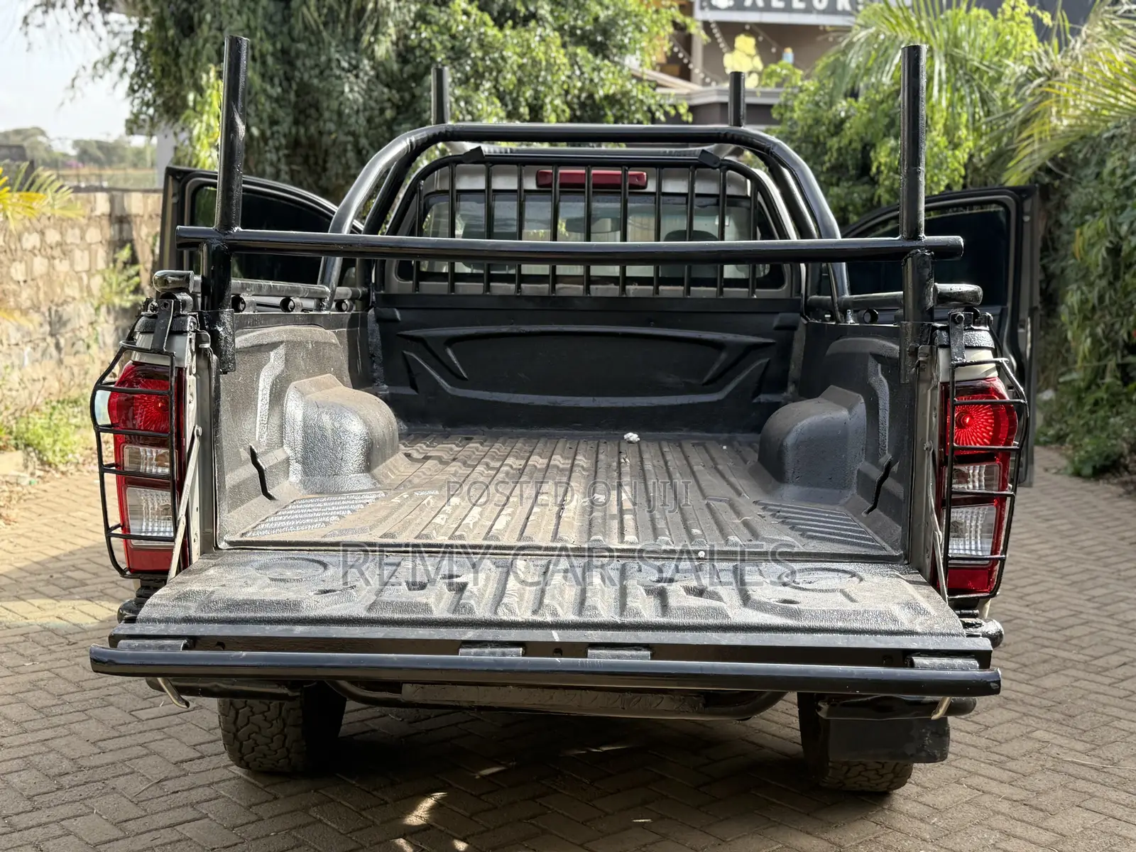 Isuzu D-MAX 2019 Burgundy