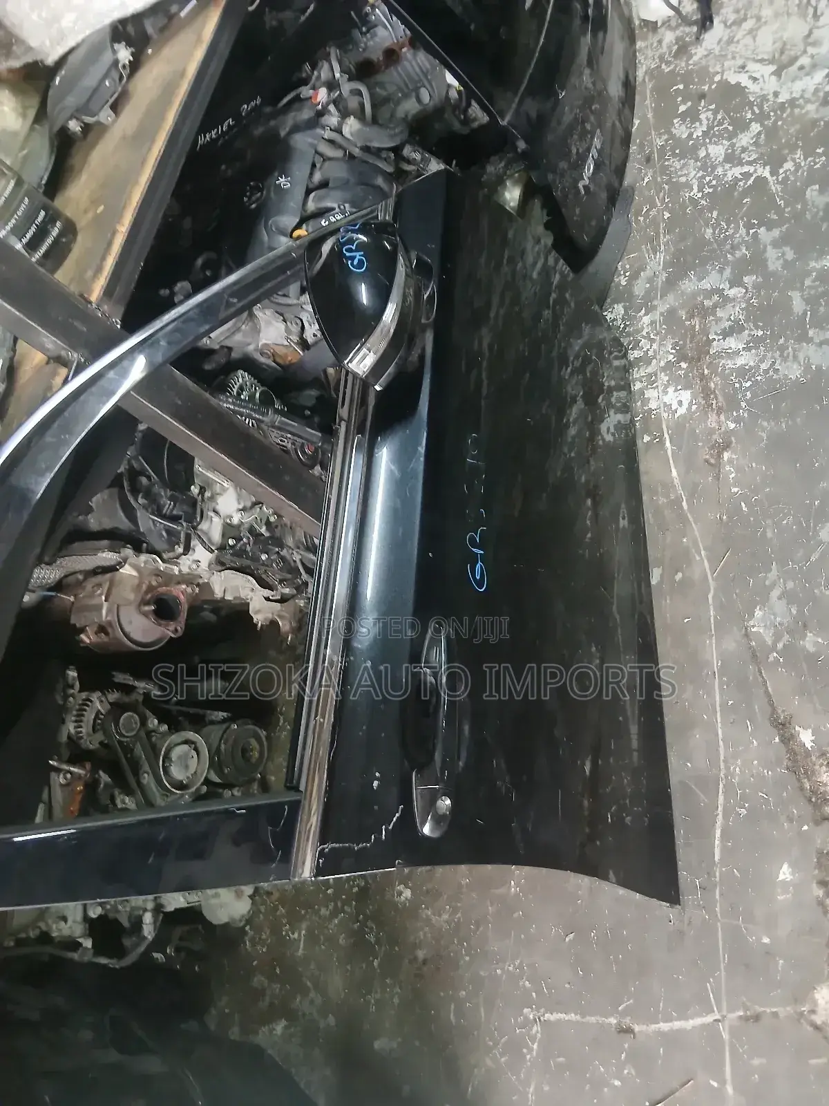Toyota Crown Athlete Grs210 Driver’S Door + Side Mirror – Ex-Japan
