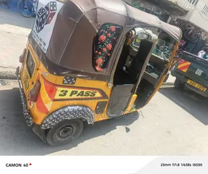 Bajaj RE 2019 Yellow