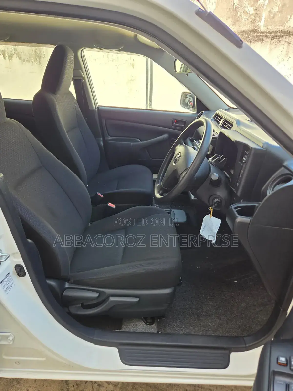 Toyota Probox 1.5 DX 4WD 2020 White