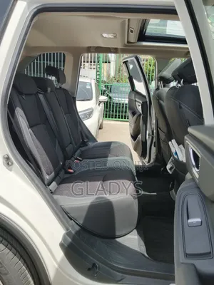 Subaru Forester 2018 White