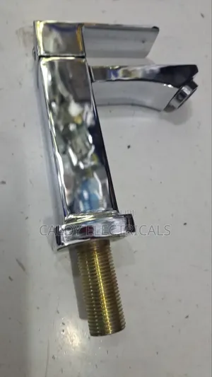 Chrome-Plated Single-Handle Hand Wash Basin Mixer Tap