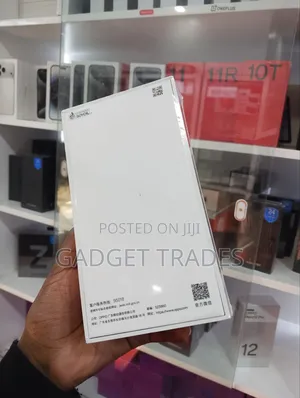 New Oppo Reno13 Pro 16 GB Black