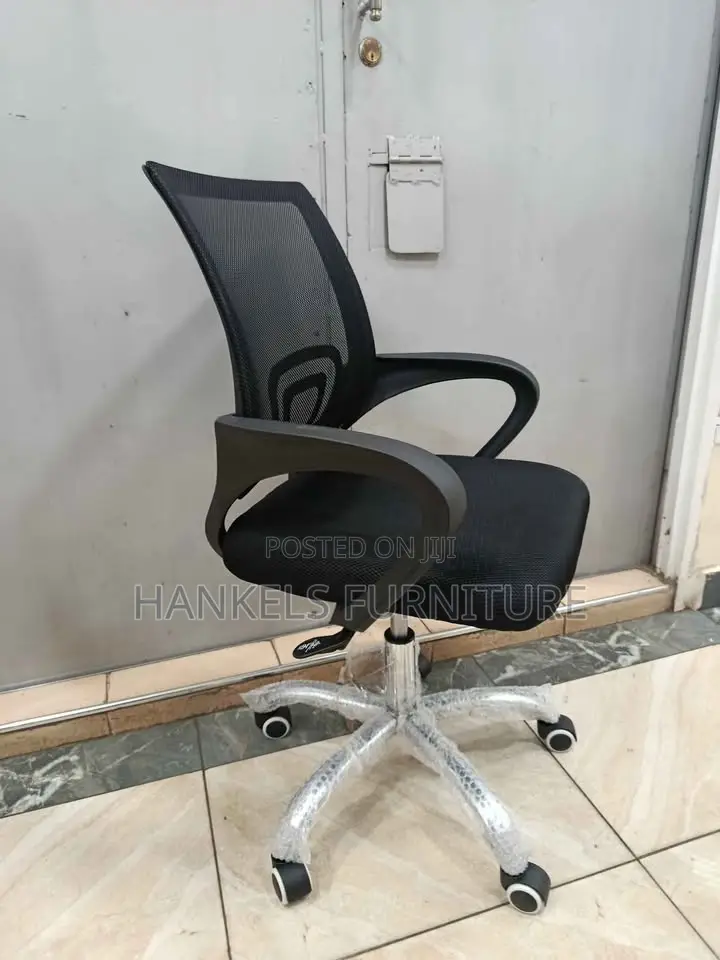Office Chair With Wheels – Smooth Rolling Adjustable Height