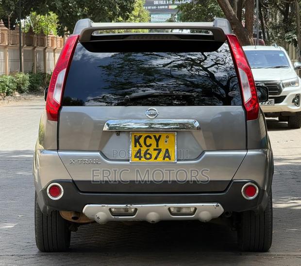 Nissan X-Trail 2013 Gray - thumbnail 3
