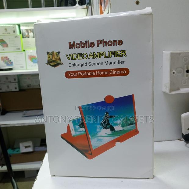 Universal Hd Phone Screen Magnifier With Eye-friendly Design - main view