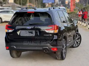 Subaru Forester Premium AWD 2019 Black