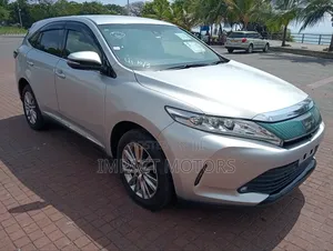 Toyota Harrier 2.0 2018 Silver