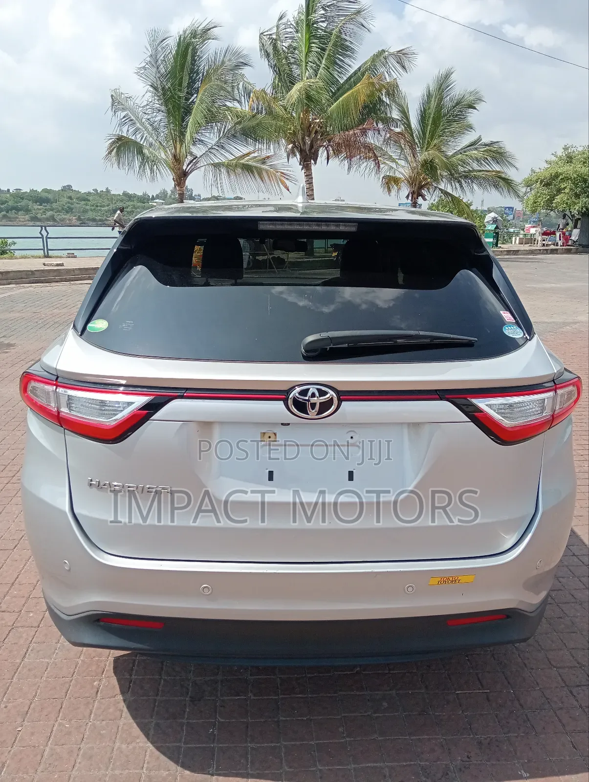 Toyota Harrier 2.0 2018 Silver