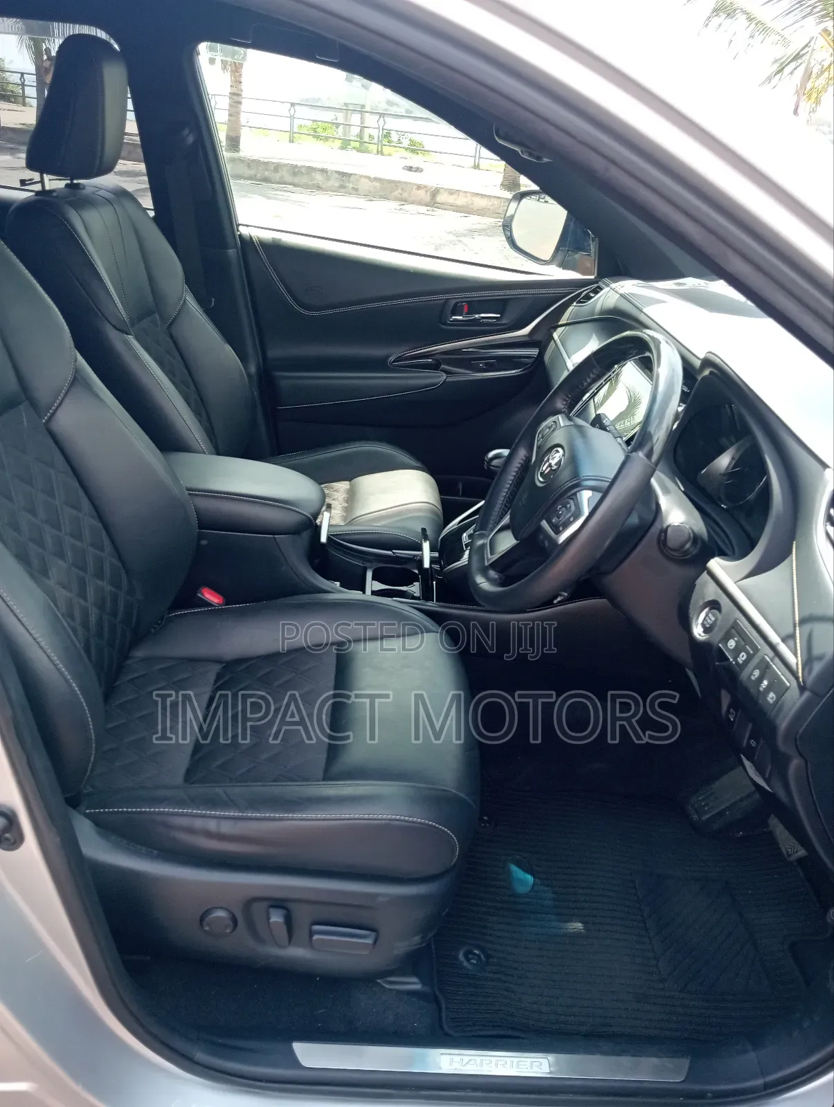 Toyota Harrier 2.0 2018 Silver