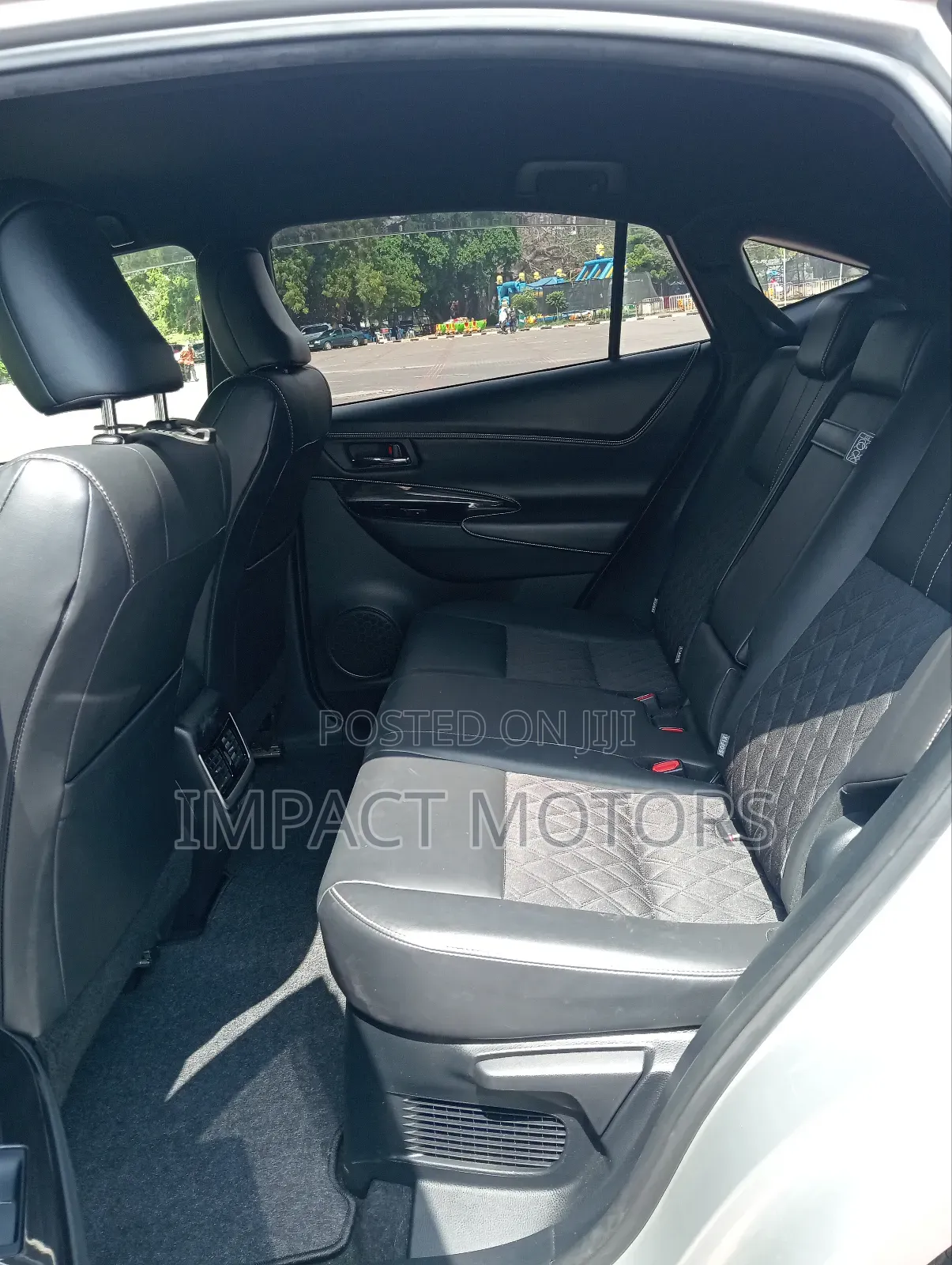Toyota Harrier 2.0 2018 Silver