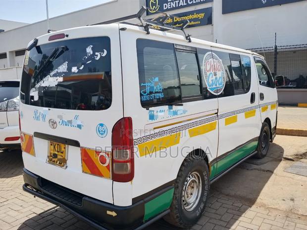 Toyota HiAce 2015 White - thumbnail 4