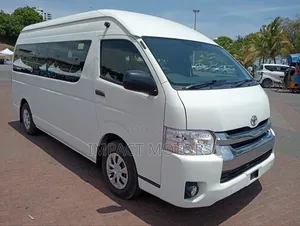Toyota HiAce 2018 White