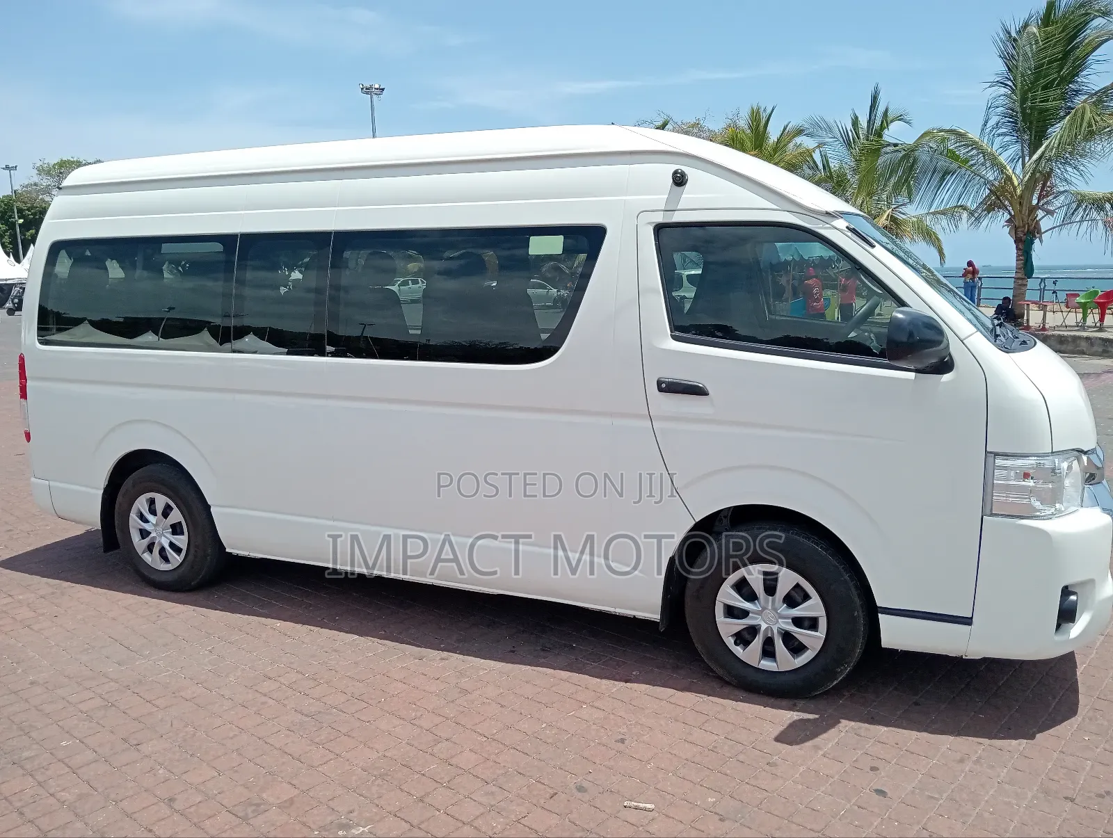 Toyota HiAce 2018 White