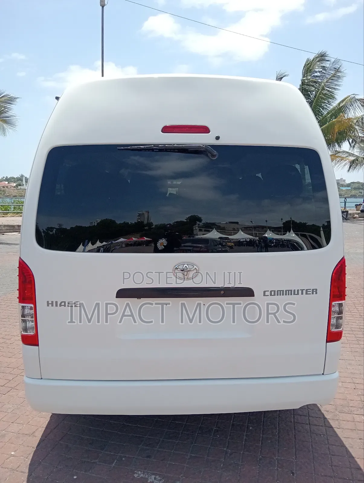 Toyota HiAce 2018 White