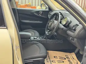 Mini Clubman 2019 Beige