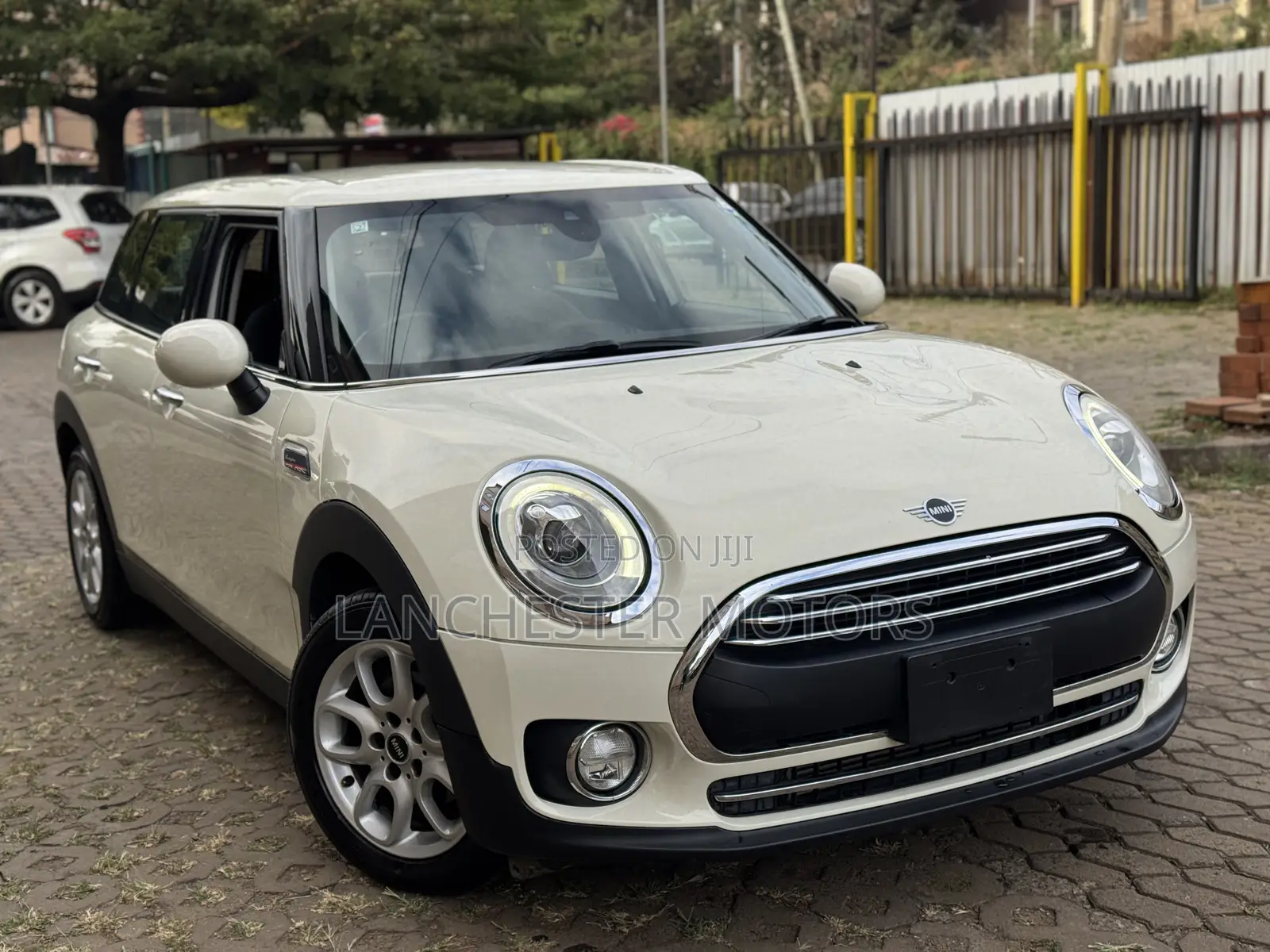 Mini Clubman 2019 Beige