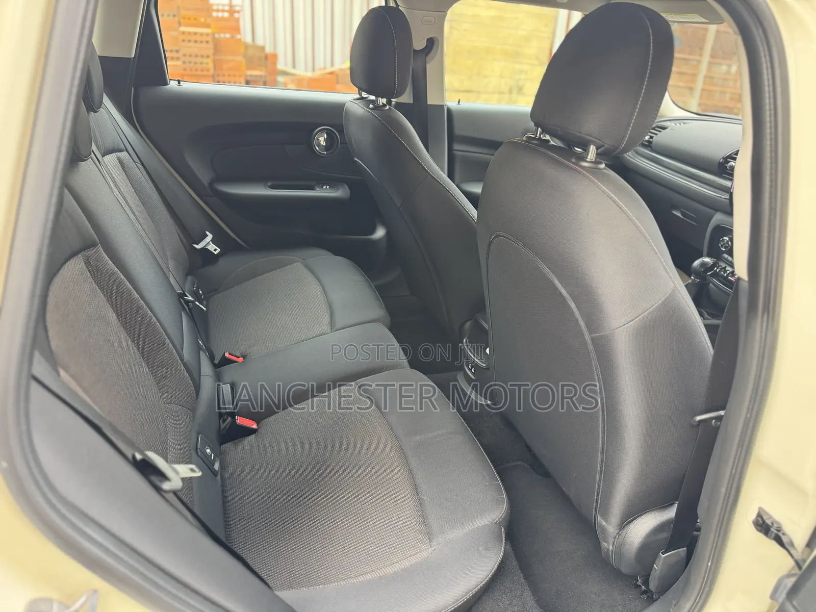 Mini Clubman 2019 Beige