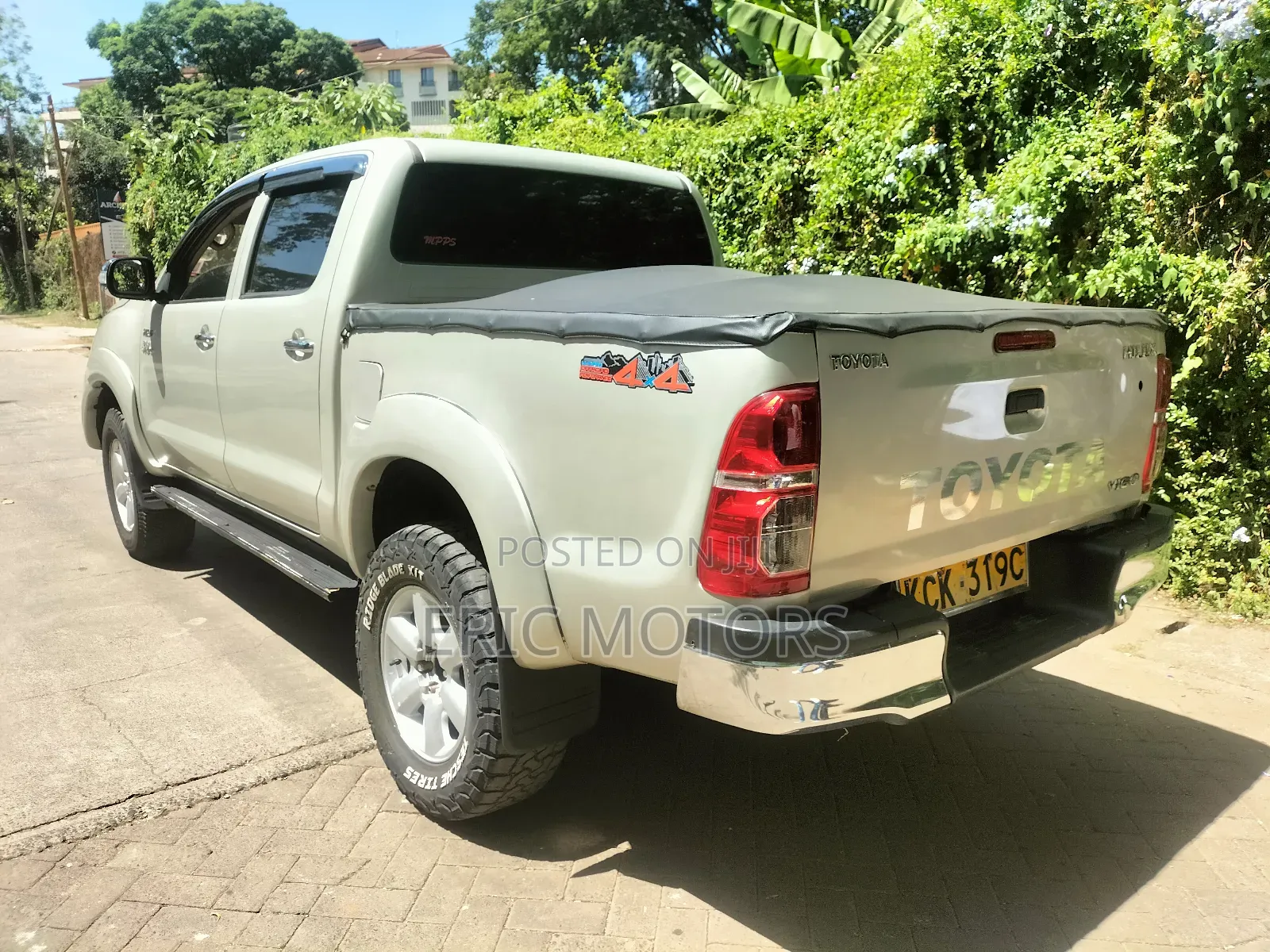 Toyota Hilux 2010 Beige