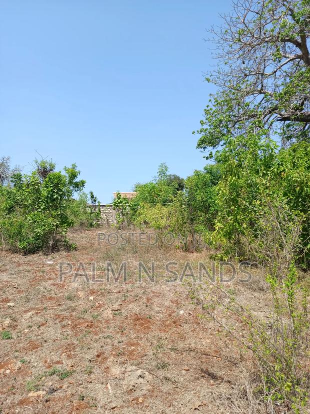 One Acre in Villa Mandhari/Manyatta Area in Diani on Sale! - thumbnail 5