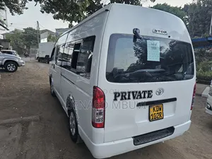 Toyota HiAce 2008 White