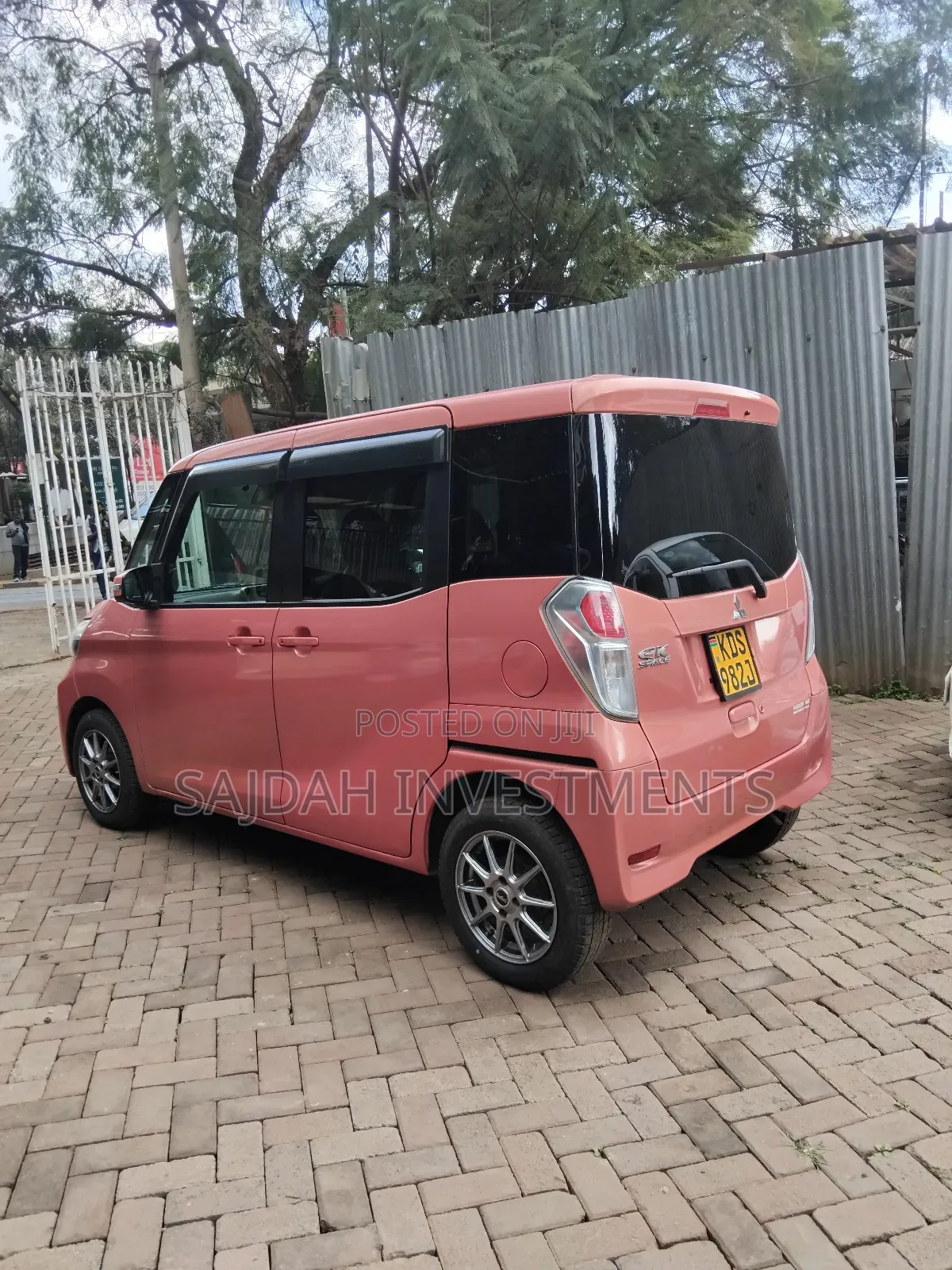 Mitsubishi EK 2017 Pink