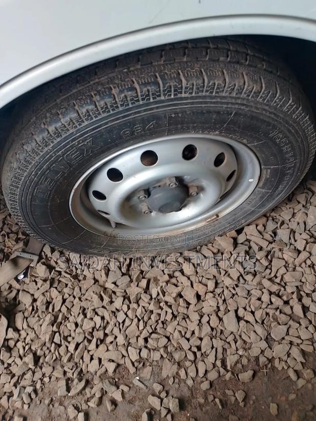 Mazda Bongo 2015 White - thumbnail 5